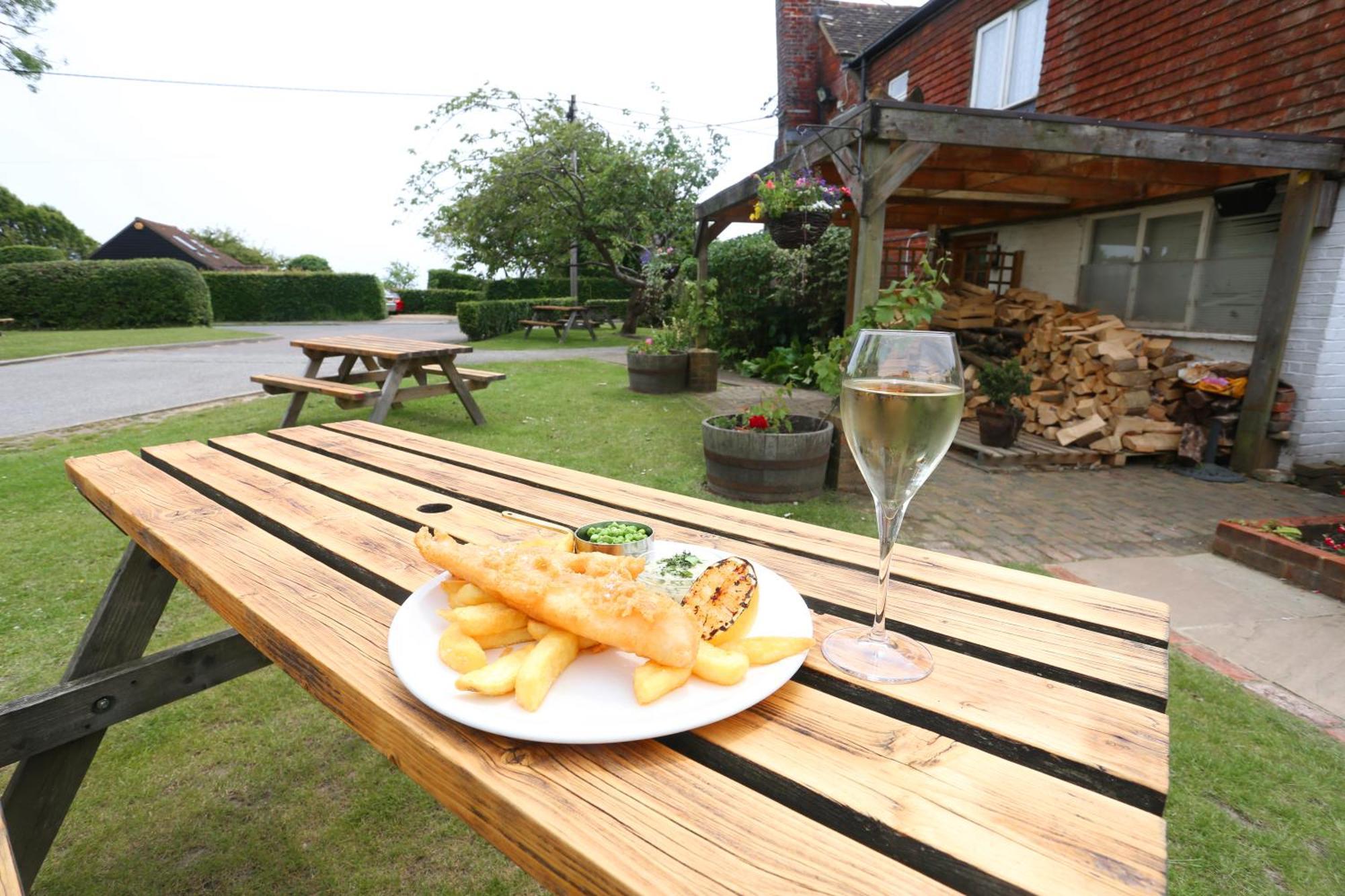 Two Sawyers Hotel Pett Buitenkant foto