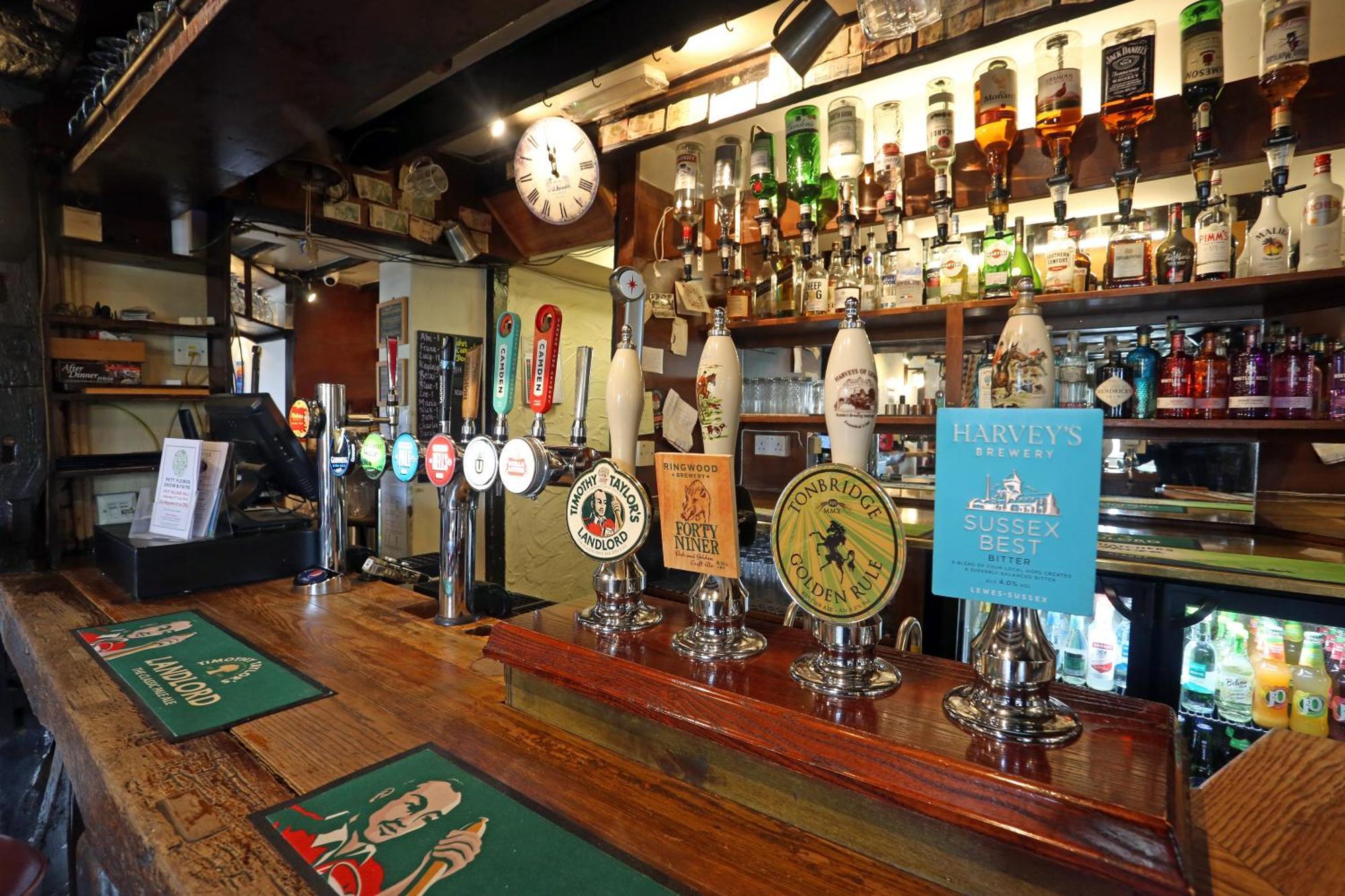 Two Sawyers Hotel Pett Buitenkant foto