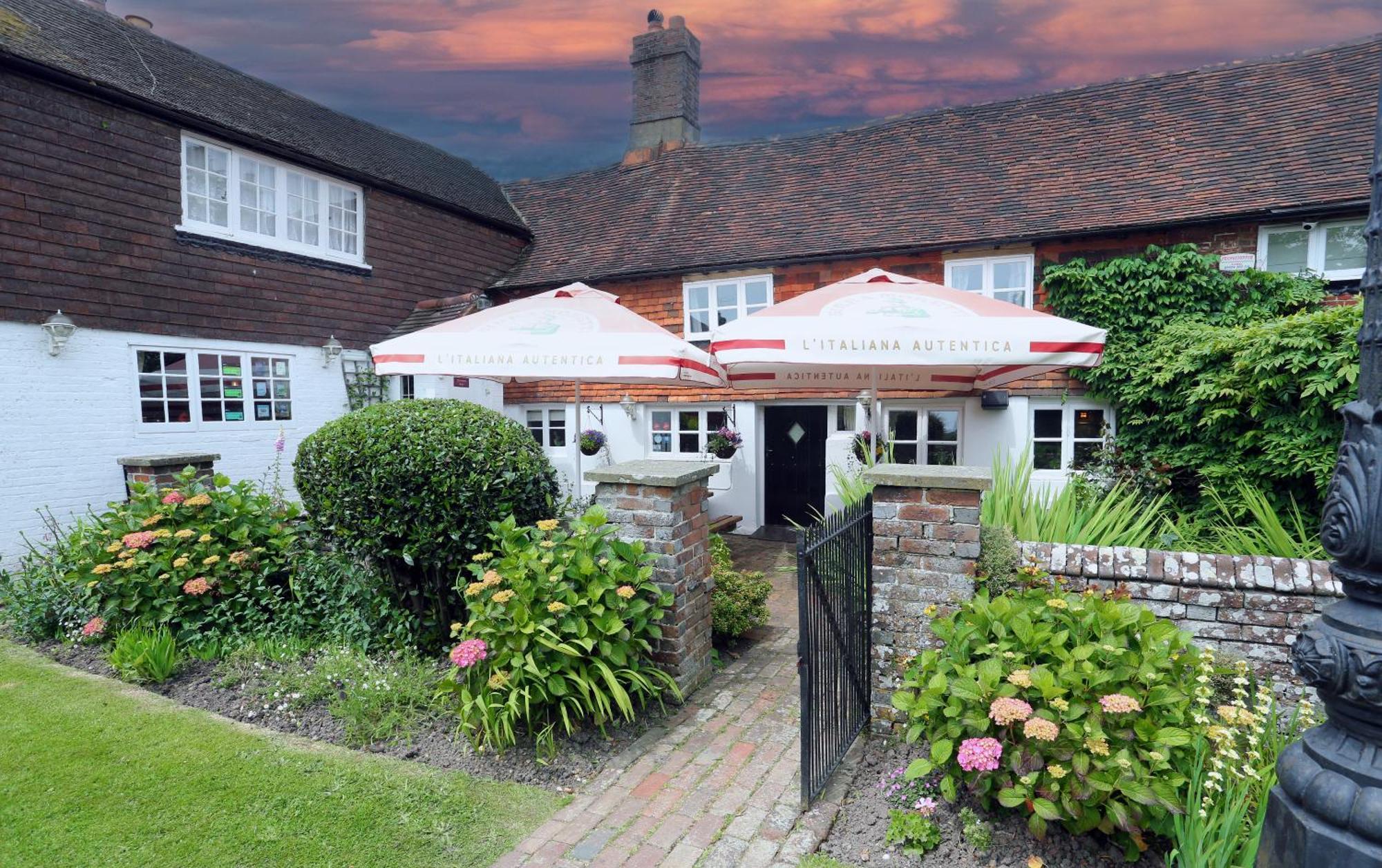Two Sawyers Hotel Pett Buitenkant foto